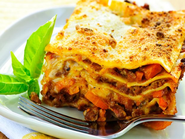 csm_76_lasagne_with_meatsauce_23_7af5d26d30.jpg